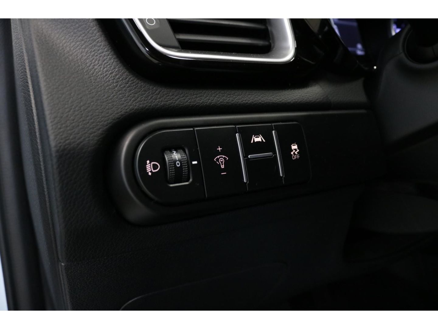 Fahrzeugabbildung Kia Ceed Ultimate Edition 1,5 T-GDi 48 V LED 17 Zoll
