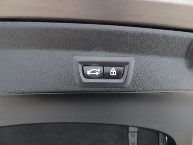 Fahrzeugabbildung BMW 420i Coupé/FROZEN/M-Paket/2.Hd/Leder/Navi/