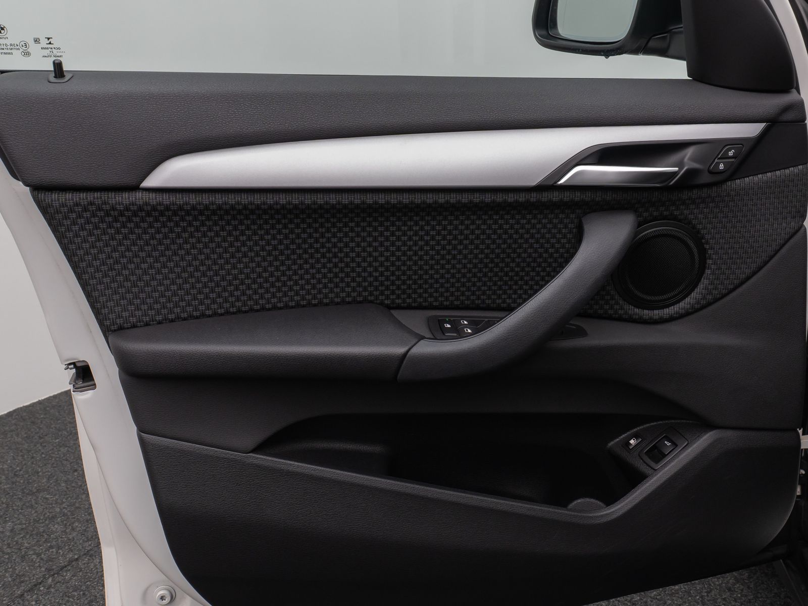 Fahrzeugabbildung BMW X1 xD25e Parkassist DAB Navi Geschwindigkeitsreg