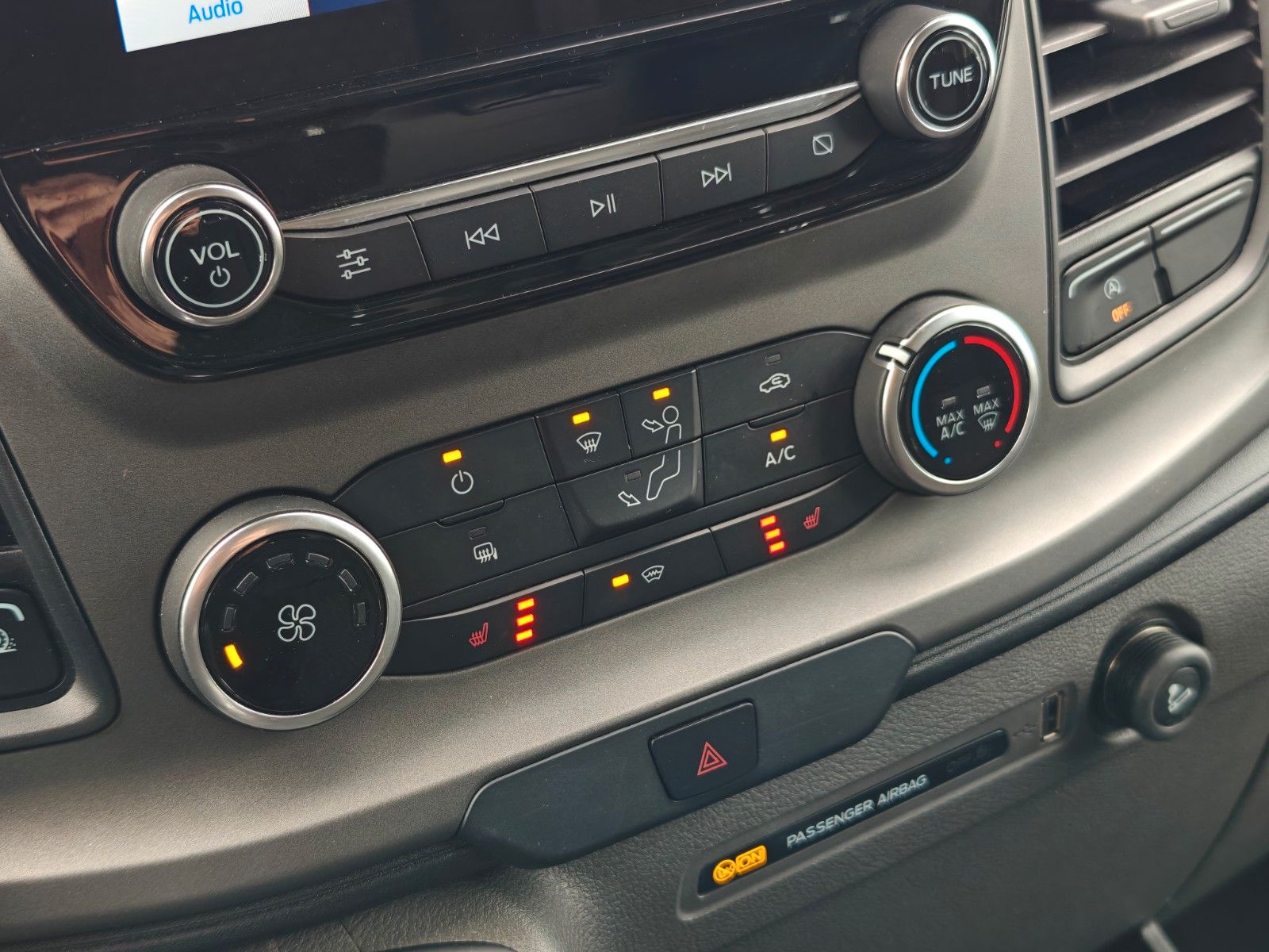 Fahrzeugabbildung Ford Transit Kasten 350EF L4 Trend, Navi, DAB, Kamera