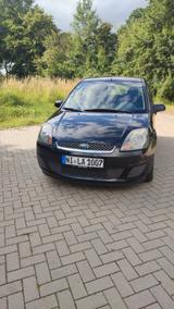Ford Fiesta 1:3 51 kW Ghia Ghia - Ford Fiesta aus 2008: Ghia