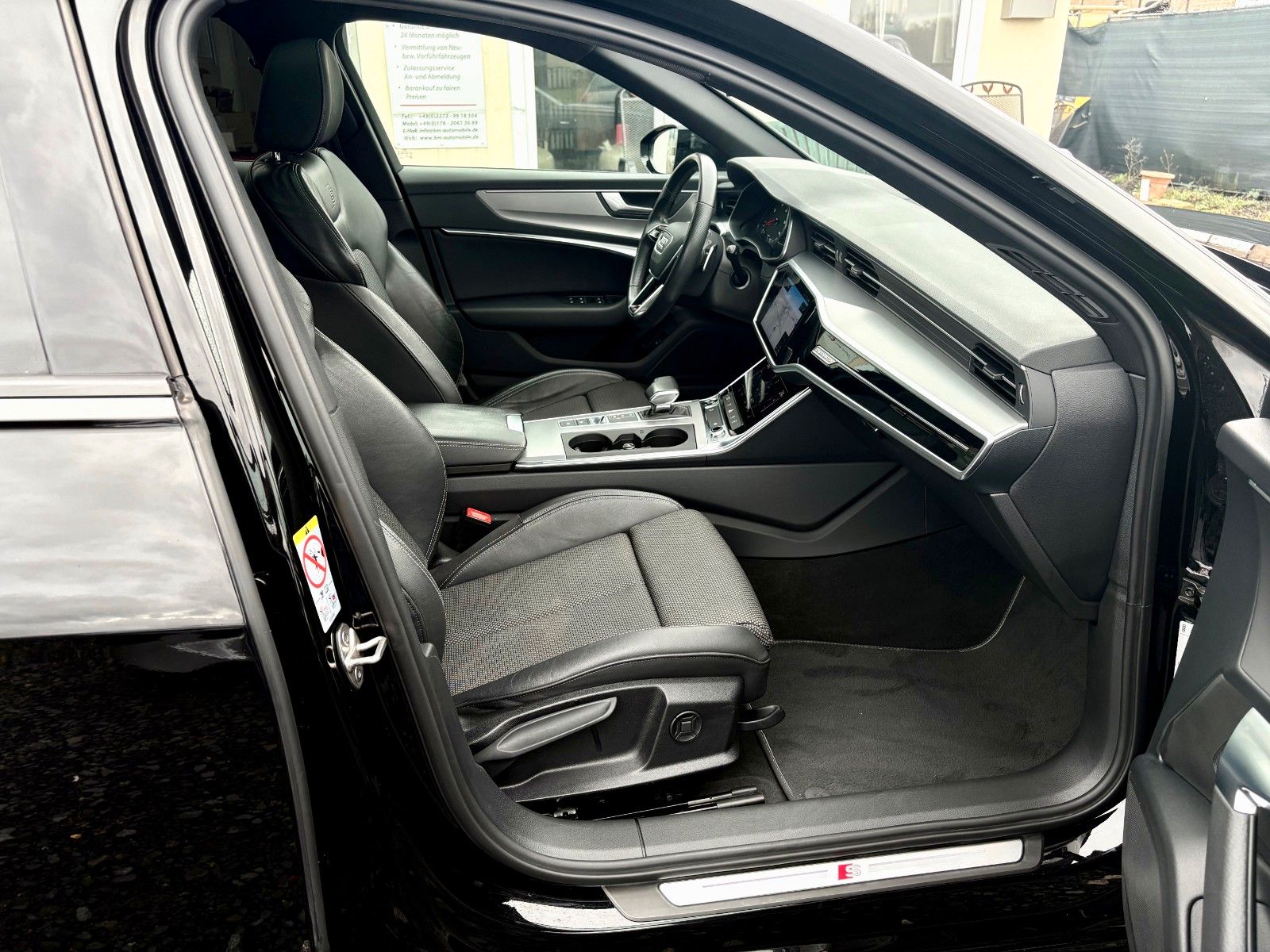 Fahrzeugabbildung Audi A6 Avant 45 TDI quattro S LINE SPORT PLUS LED PA