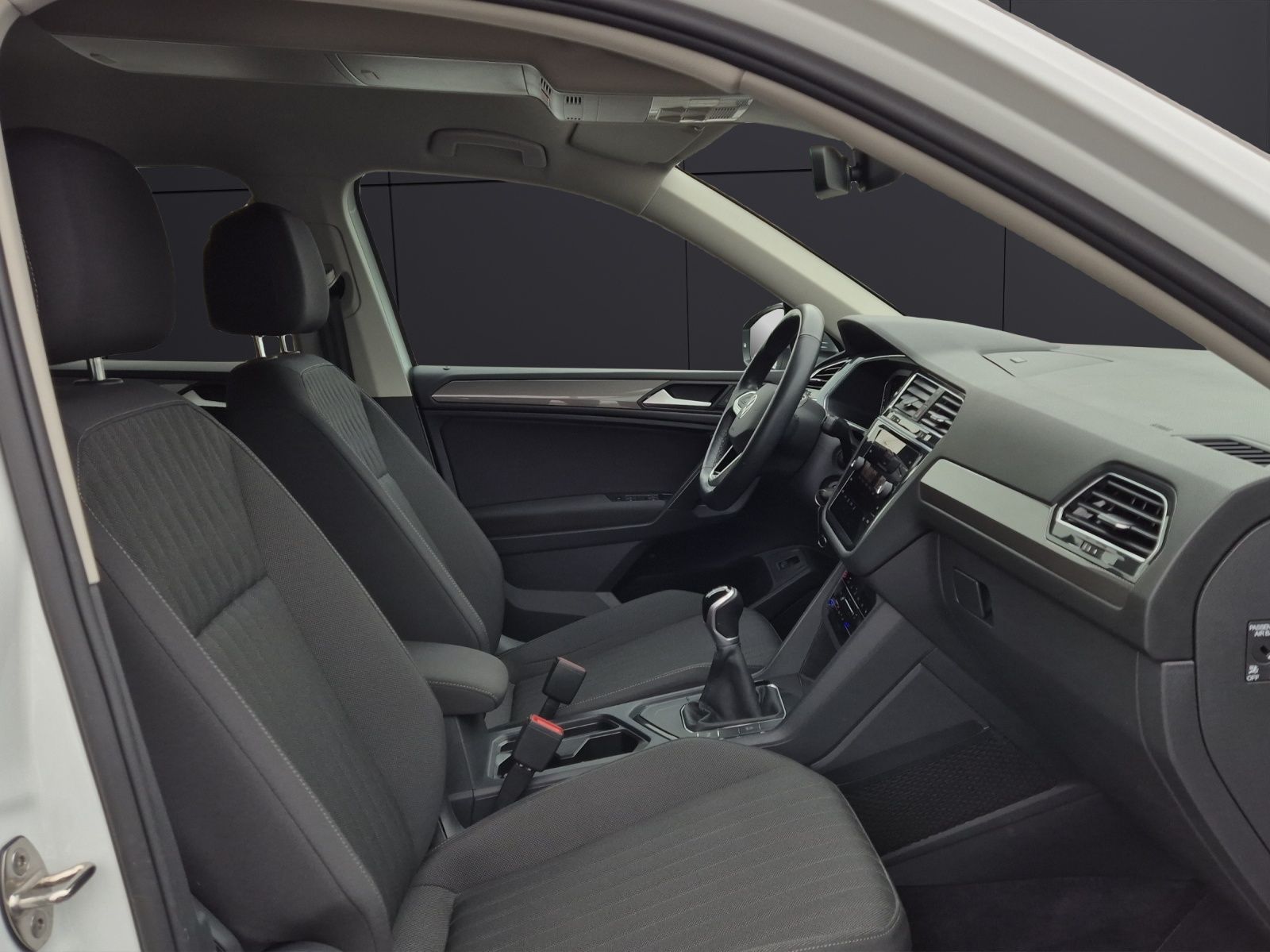 Fahrzeugabbildung Volkswagen Tiguan Allspace TDI LED AHK Navi AID ACC SHZ 18"