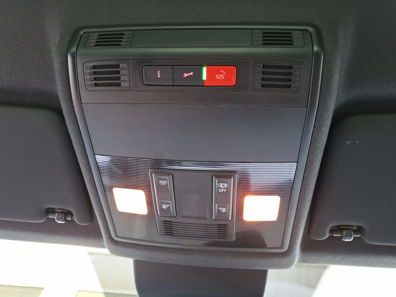 Fahrzeugabbildung SEAT Arona TSI FR-Line DSG LED Navi AID ACC RFK SH LM