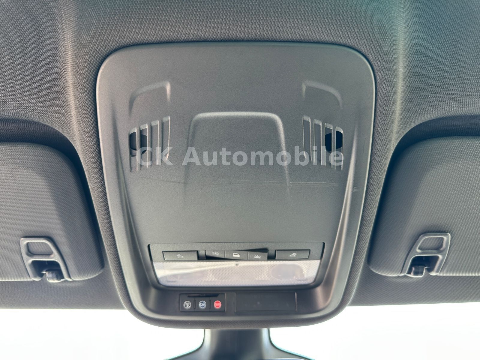 Fahrzeugabbildung Opel Astra K 1.6 Turbo Dynamic Autom./Navi/LED/ACC