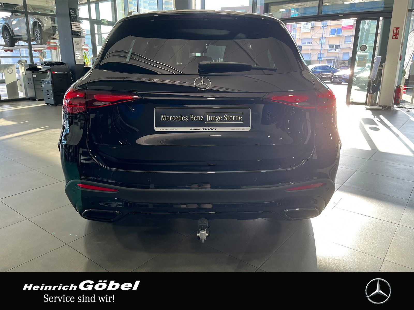 Fahrzeugabbildung Mercedes-Benz GLC 450 d AMG+PANO+AHK+AIRMATIC+STANDHZ.+BURMEST