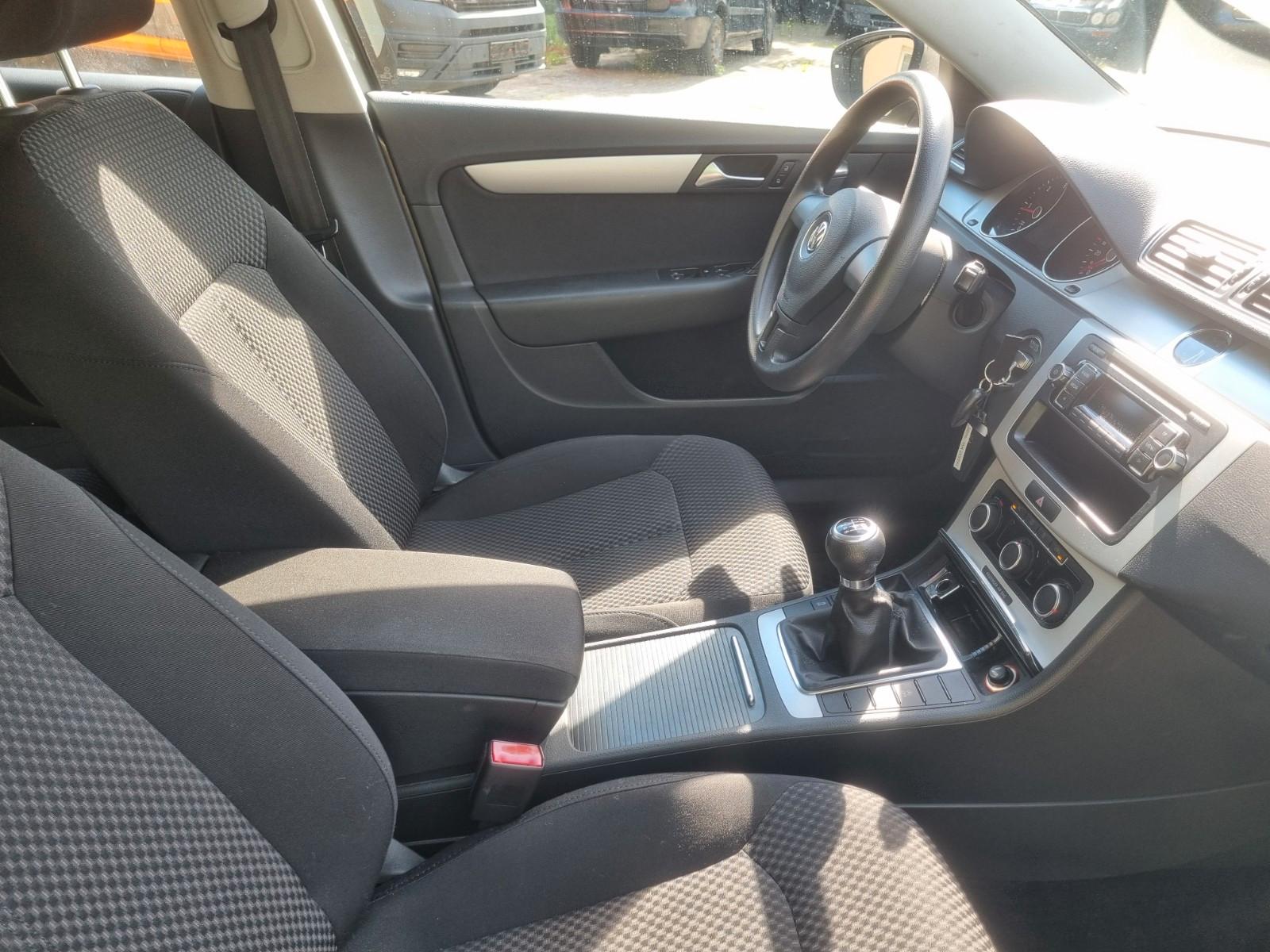 Volkswagen Passat 2012 — engine 1.968 cm³, 140 HP (103kW)