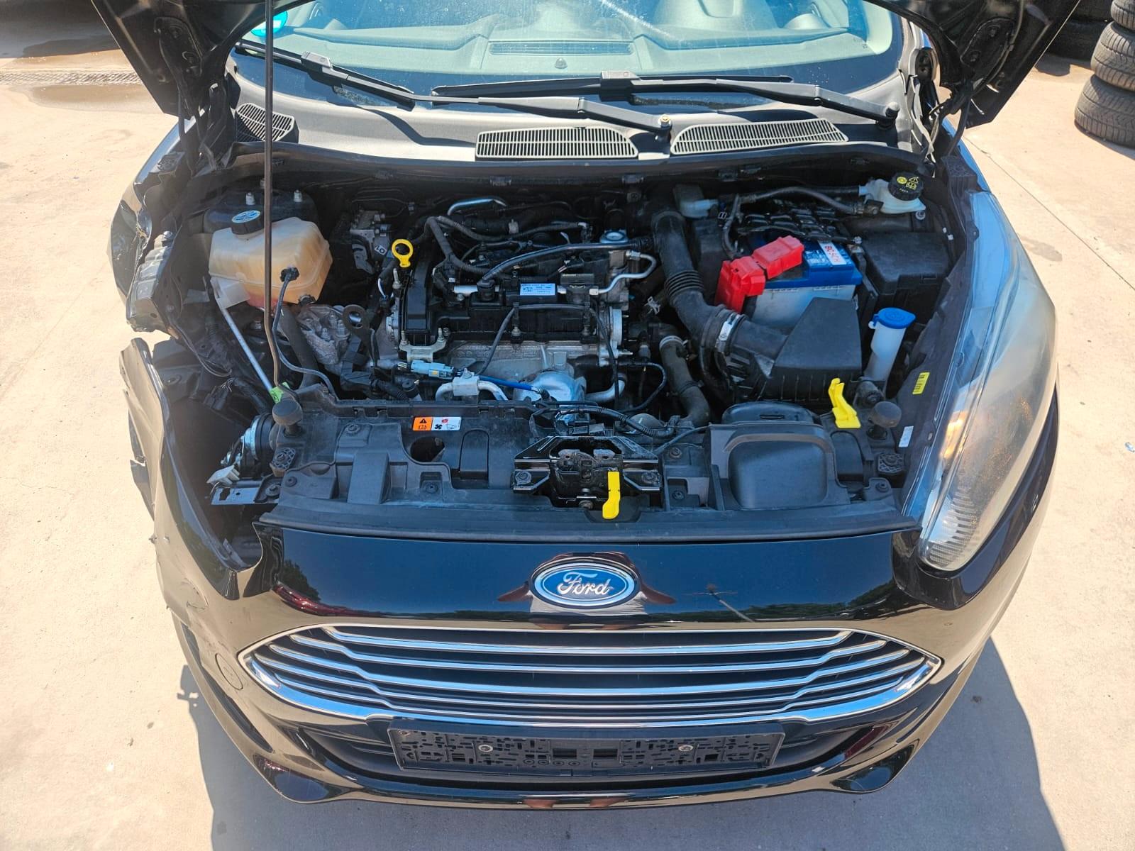 Ford Fiesta 2013 — photo 18
