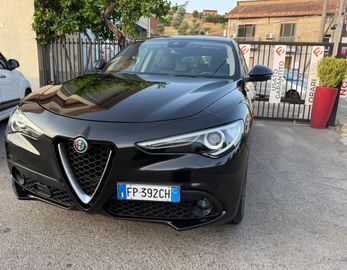 Alfa-Romeo Stelvio - 4