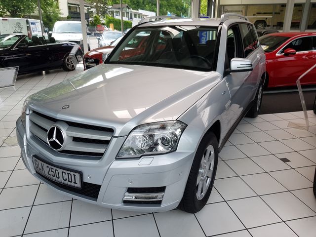 Mercedes-Benz GLK 250 AUTOMATIK LEDER AHK PTS TEMPO SHZ