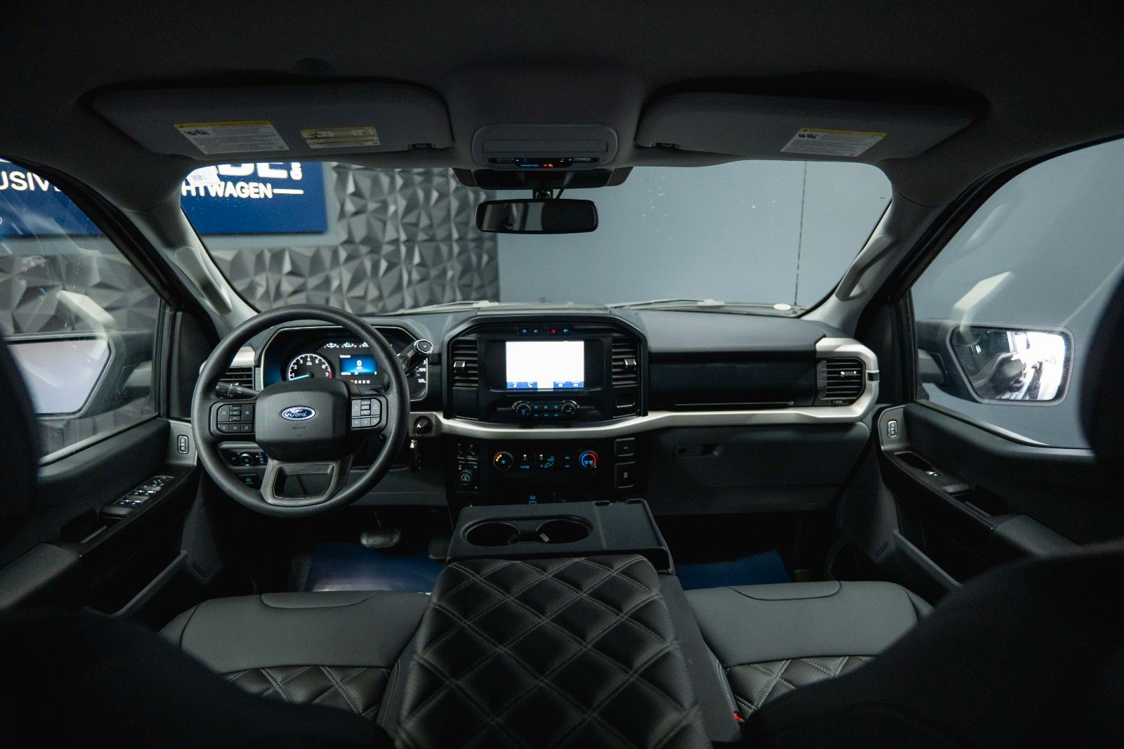 Fahrzeugabbildung Ford F150 5.0L V8 4x4 Offroad SuperCrew RAPTOR 19%