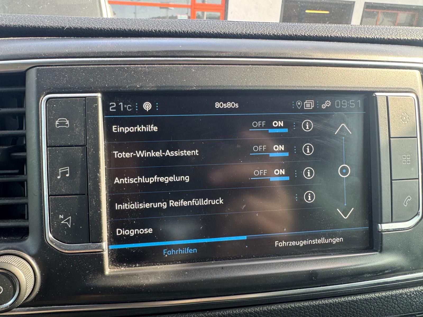 Fahrzeugabbildung Peugeot TravellerBusiness/ 1.HAND/SCHECKHEFT/ZAHNRIEMEN