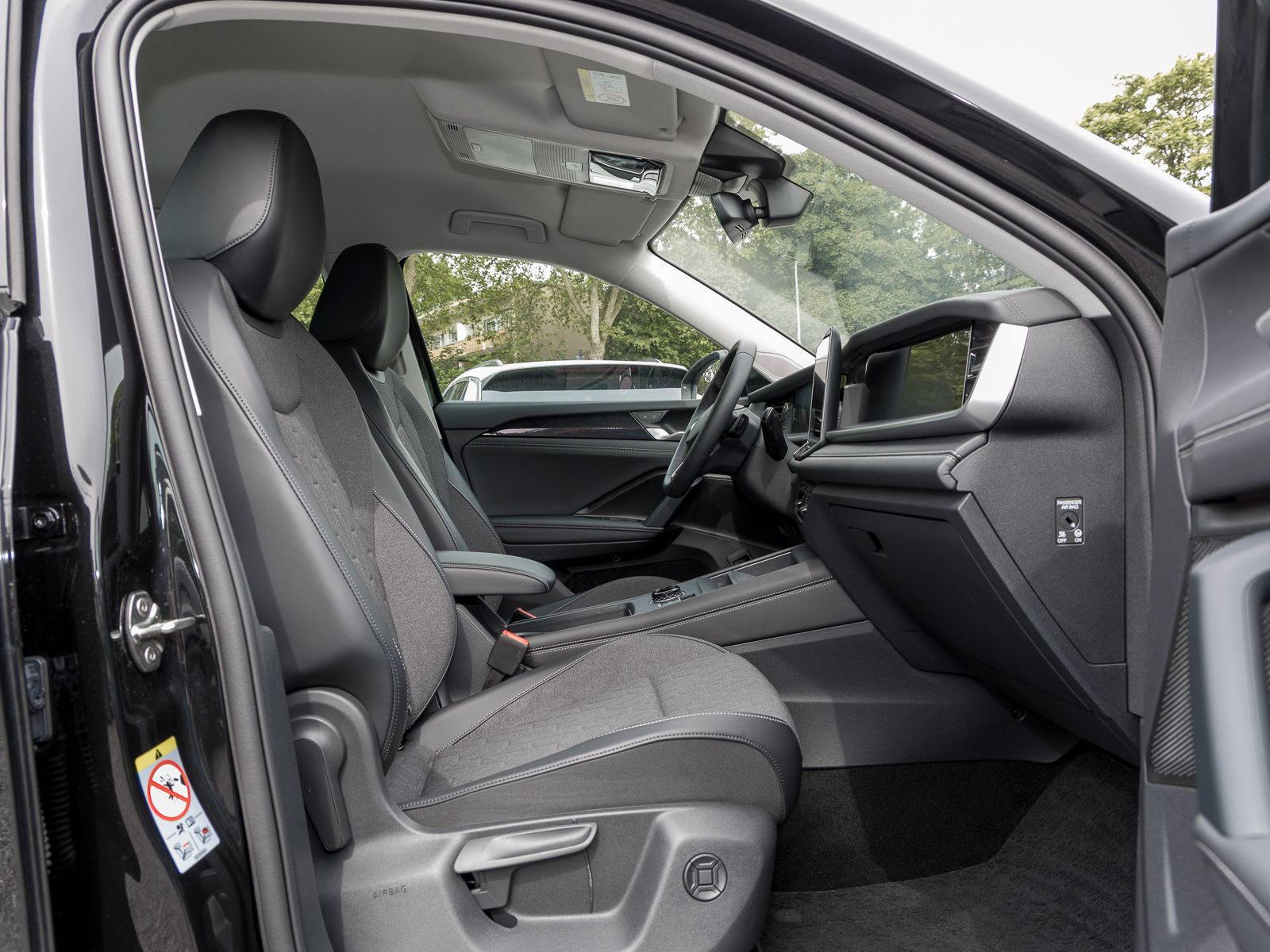 Volkswagen Tayron 1.5 TSI eHybrid DSG Life NAVI AHK REARVIE imagem 3