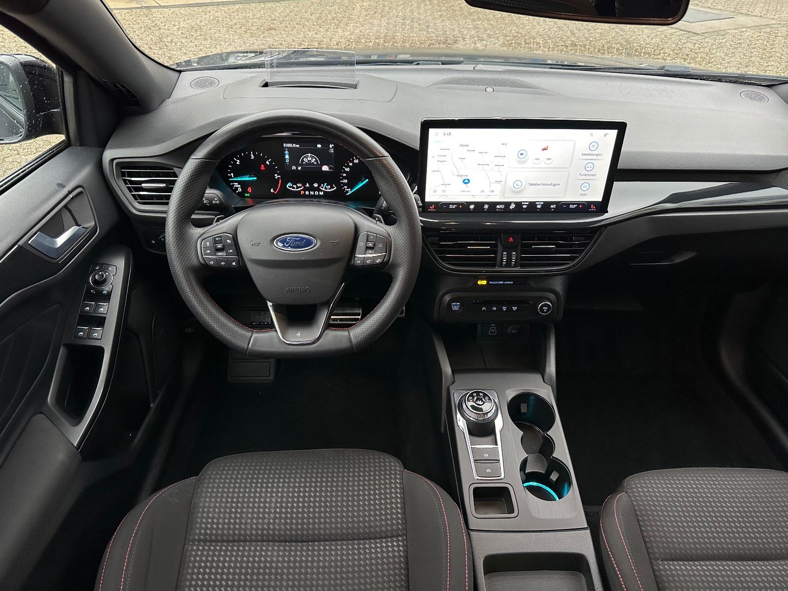 Fahrzeugabbildung Ford Focus Turnier 1.5 EB ST-Line AHK/Matrix/Sound