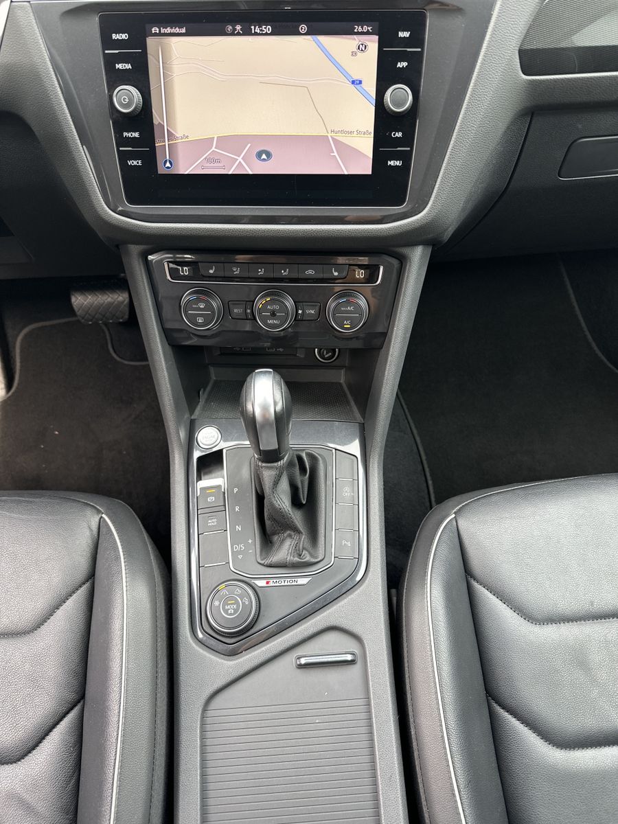 Fahrzeugabbildung Volkswagen Tiguan Allspace 2.0 TDI DSG HL 4M DSG NAV+LED+AC
