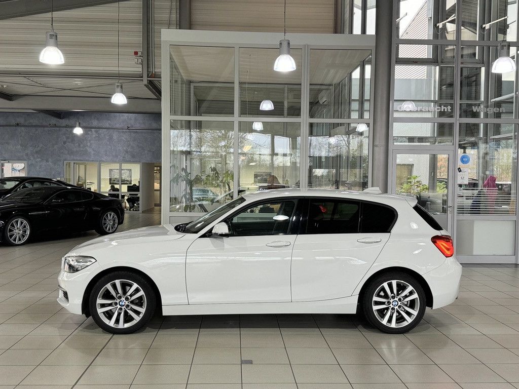 Fahrzeugabbildung BMW 120i Advantage SitzhzgPDC AHK Navi Tempomat