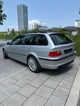BMW 330xi touring - *Voll* *kein Rost* - BMW 330: Xi