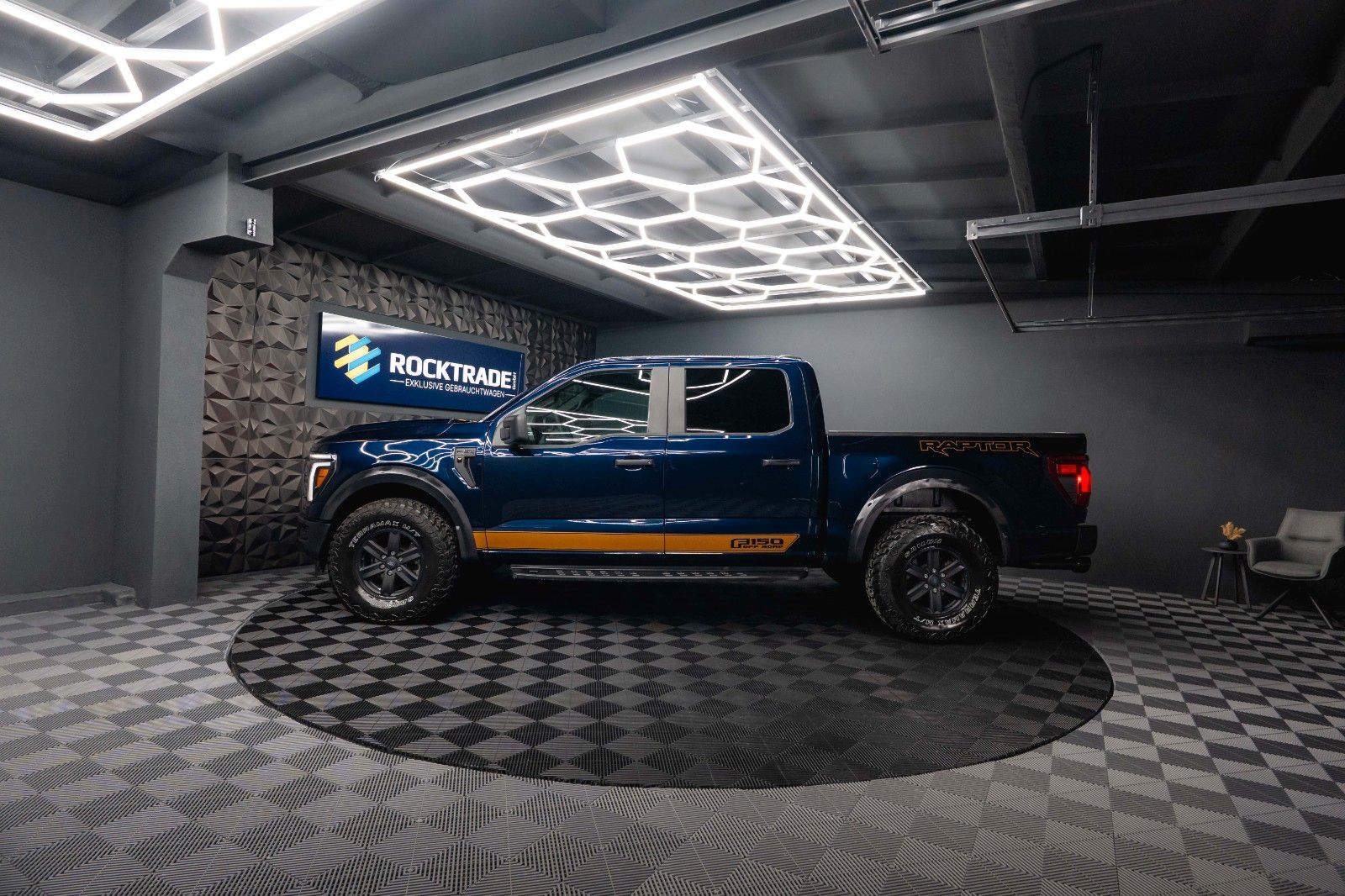 Fahrzeugabbildung Ford F150 5.0L V8 4x4 Offroad SuperCrew RAPTOR 19%