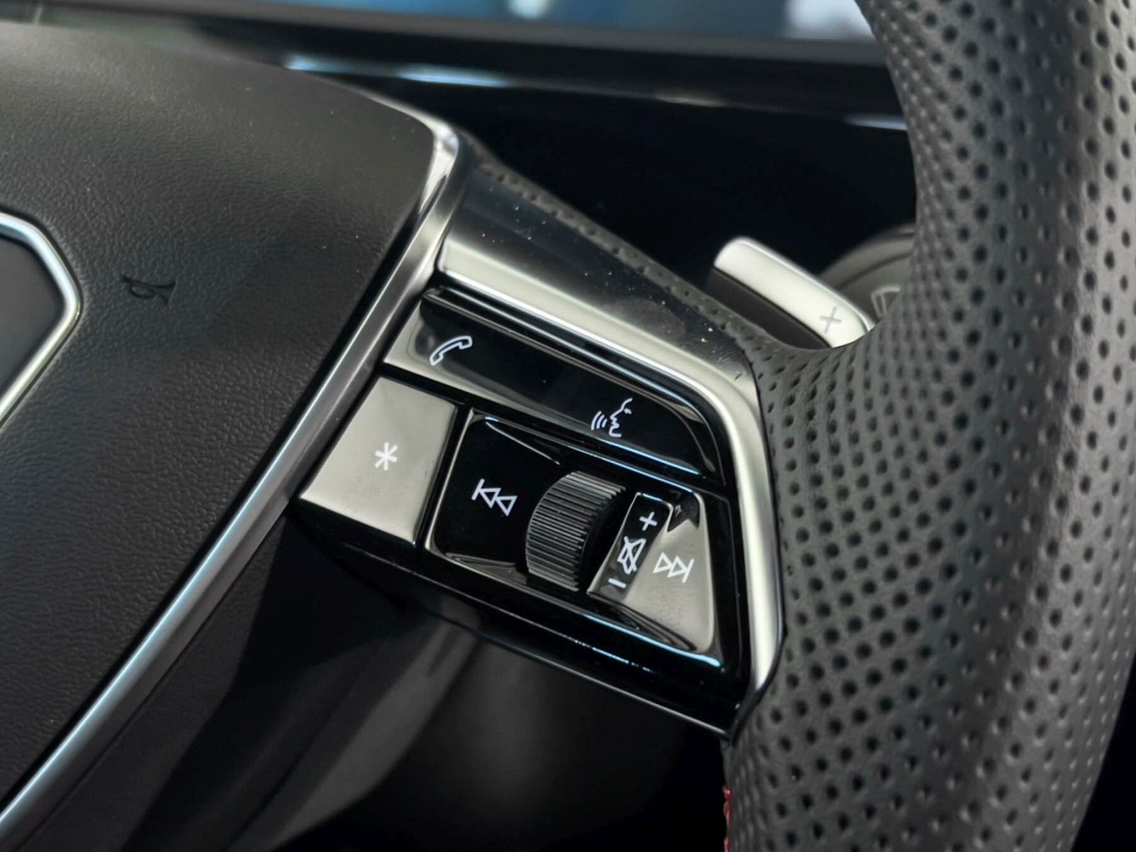 Audi Q8 Sportback 55 e-tron Quattro S-Line+Navi+Matri foto 10