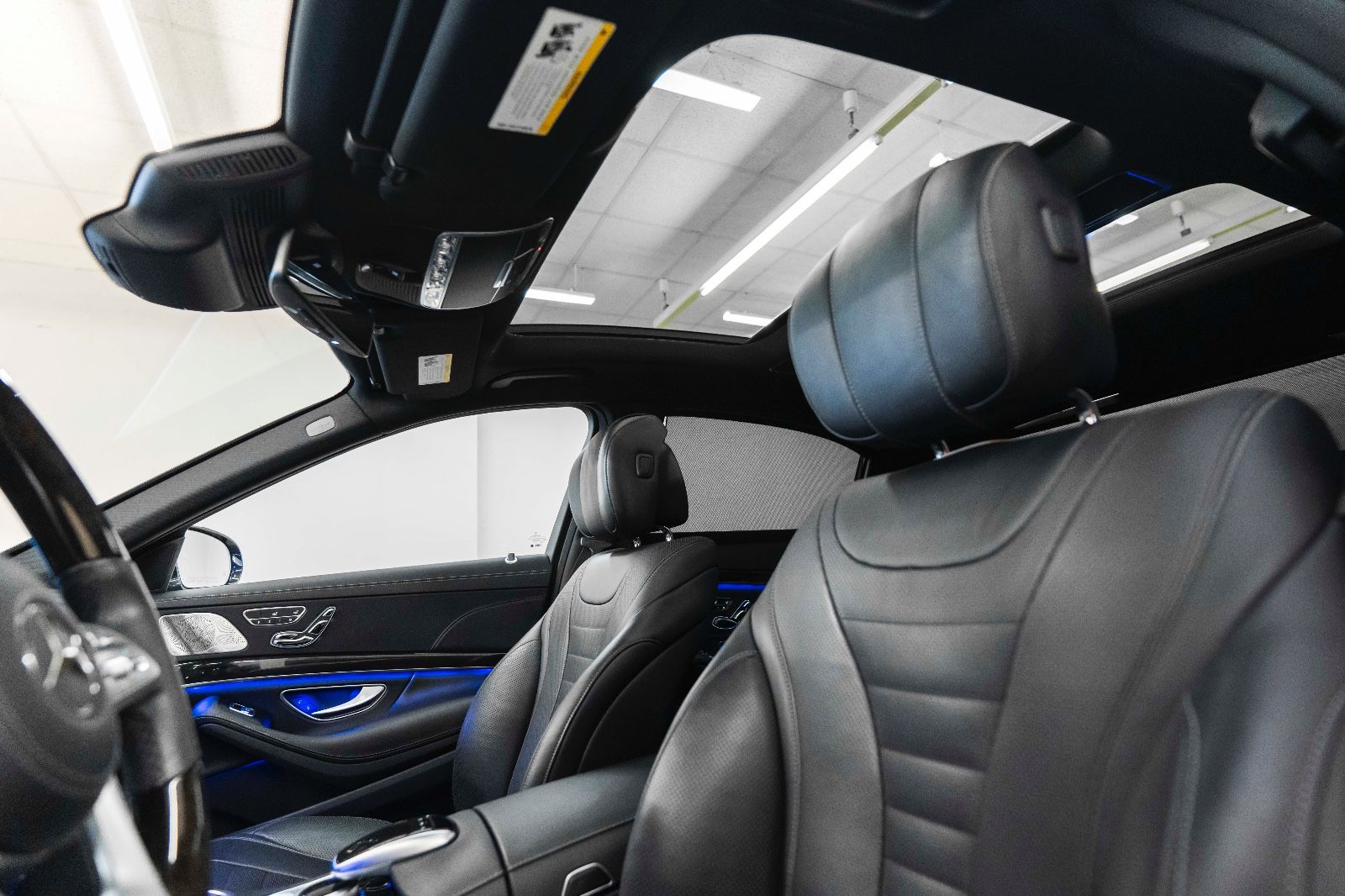 Fahrzeugabbildung Mercedes-Benz S 560 BURMESTER MASSAGE LED HUD 360° LUFT PANO