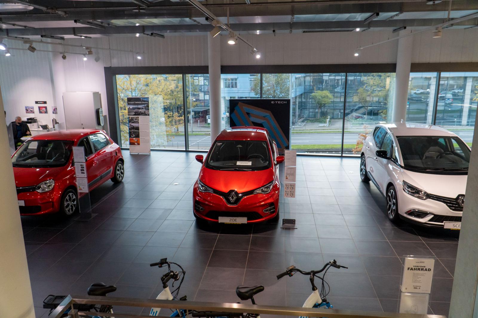showroom-image-bottom