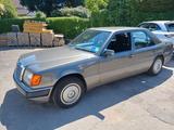 Mercedes-Benz W124 230e Automatik