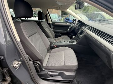 Volkswagen Passat - 12