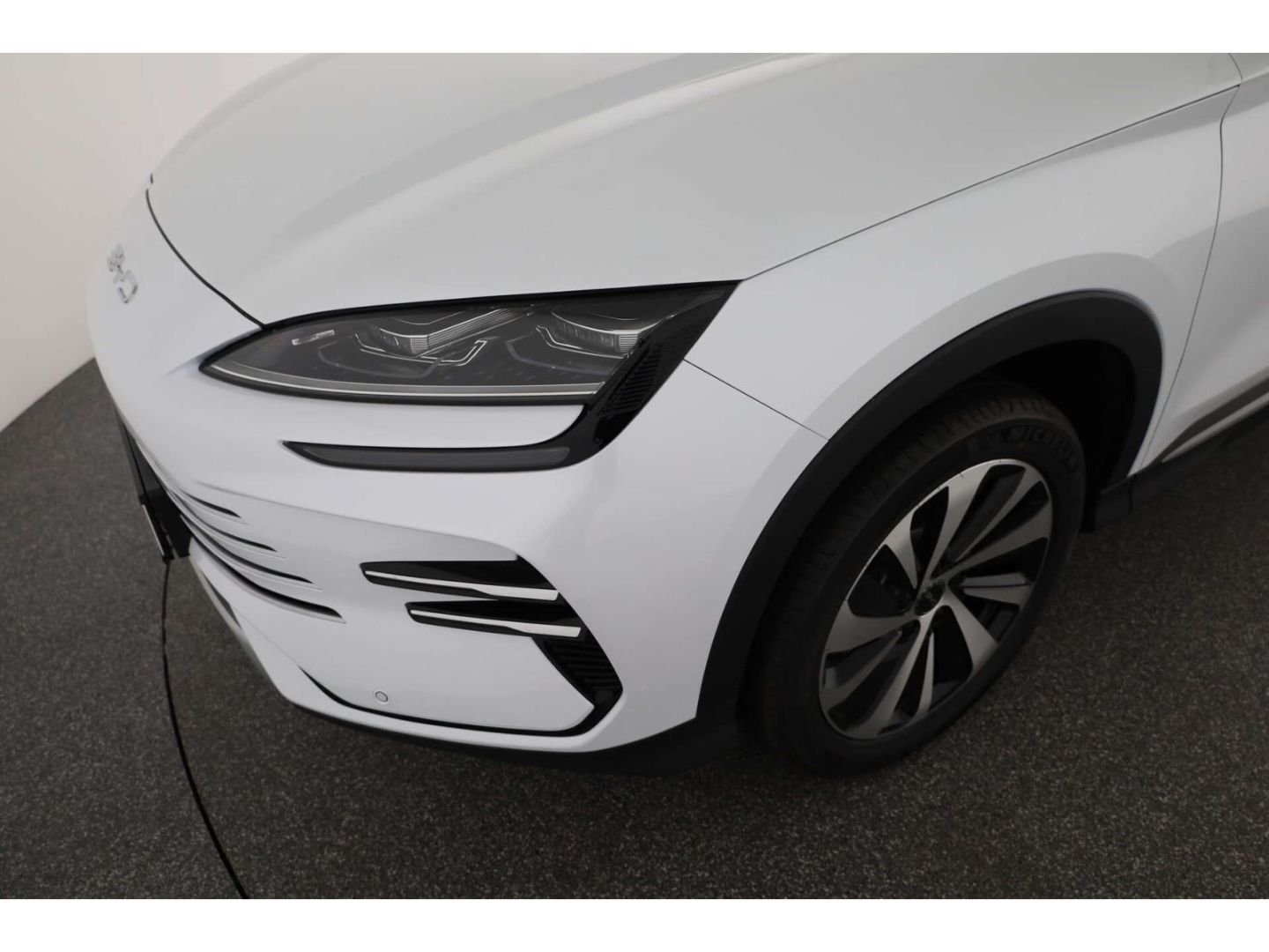 BYD SEAL U
