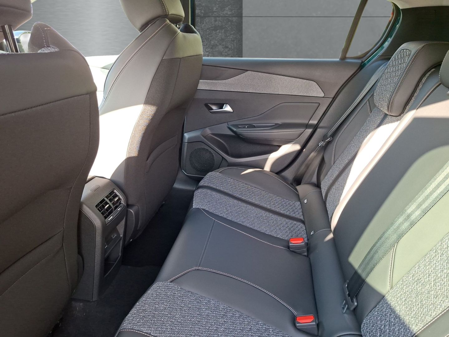 Peugeot 308 - Bild 8