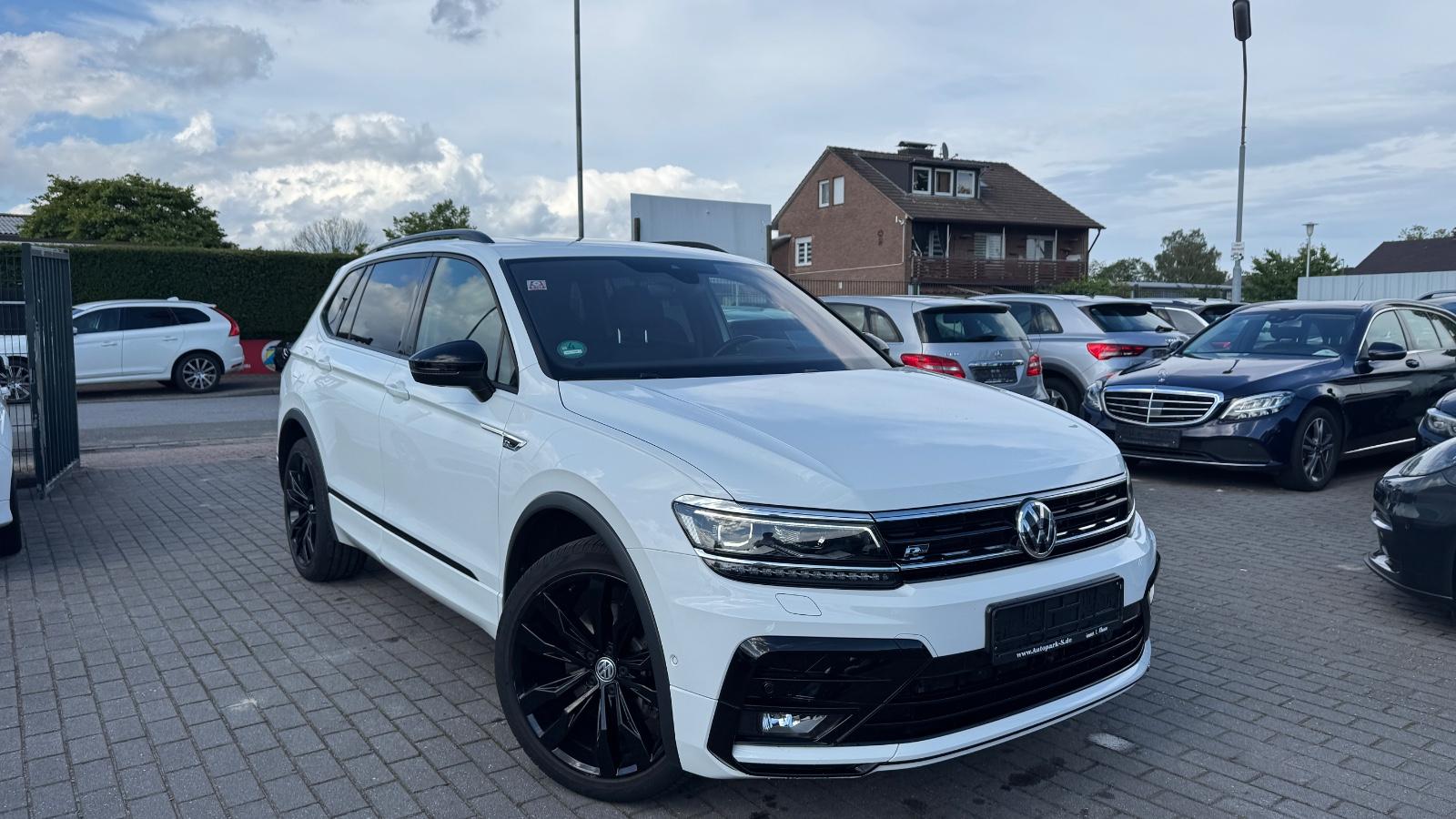 Volkswagen Tiguan Allspace R-Line 4Motion | PANO| HUD| 360°