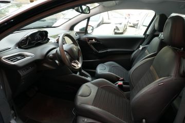 Fahrzeugabbildung Peugeot 208 Allure, Navi, Sitzheizung