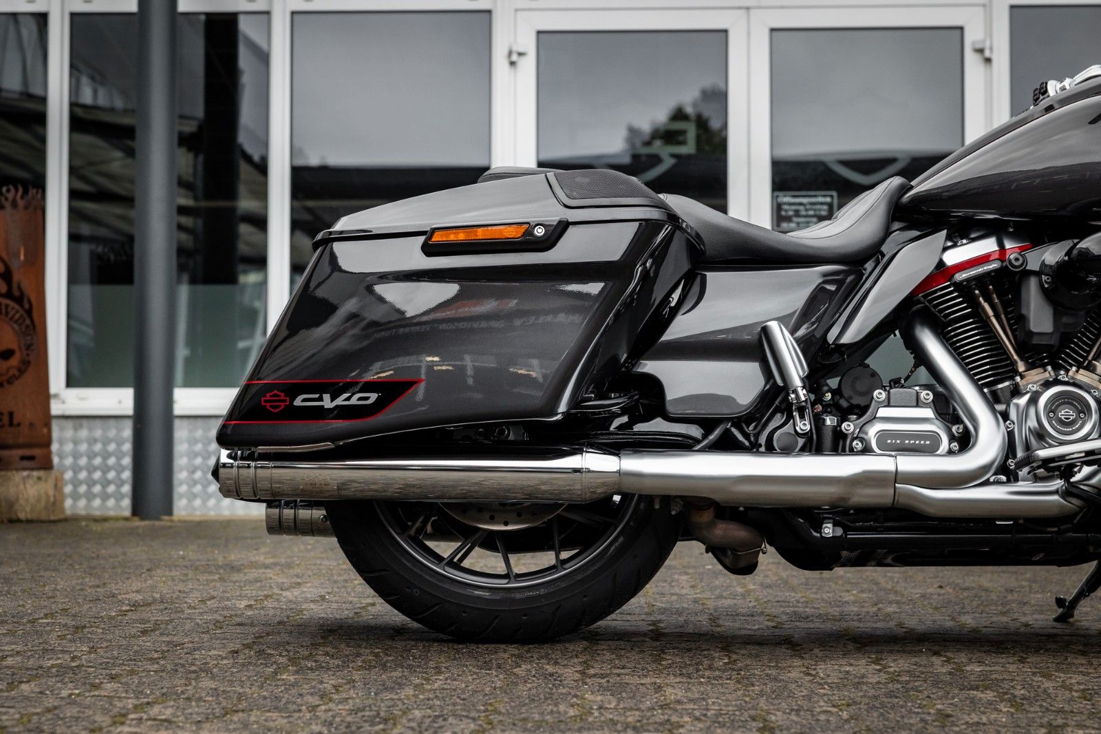 Fahrzeugabbildung Harley-Davidson FLHXSE CVO Street Glide 117 Cui - JEKILL & HYDE
