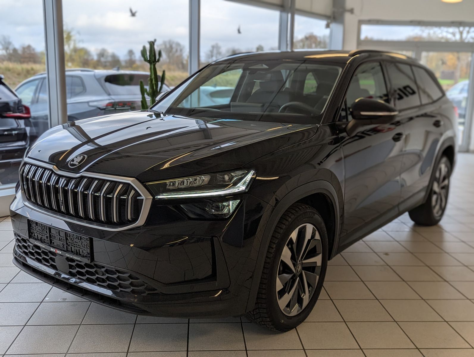 Fahrzeugabbildung SKODA Kodiaq 2.0 4x4 Selectio Pano Matrix StHz AHK 19"