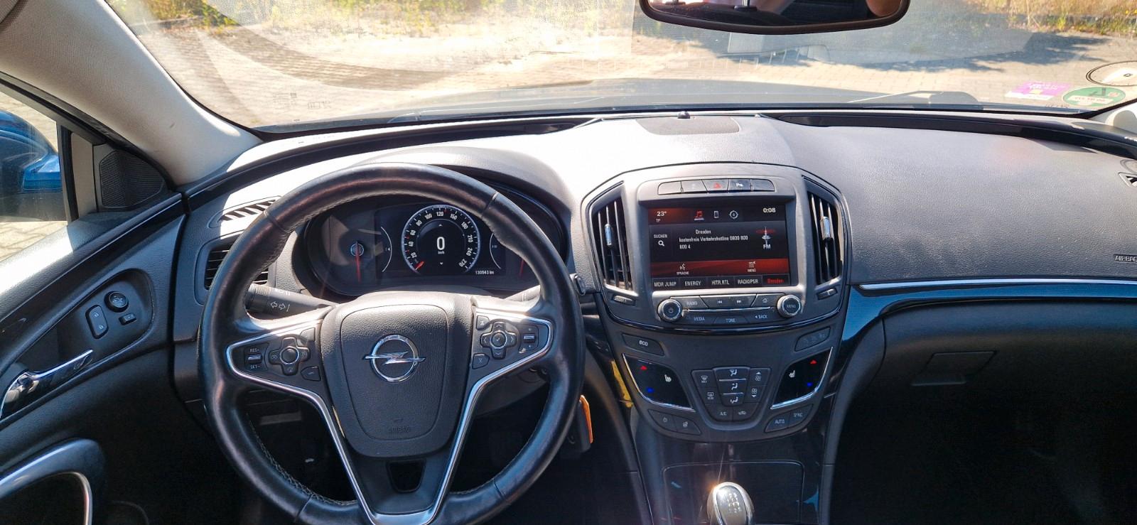 Opel Insignia 2013 — photo 11