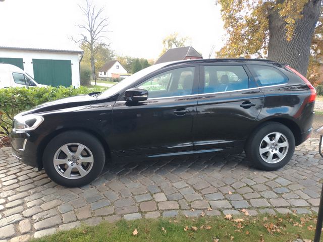 Volvo XC60 D4 Momentum 