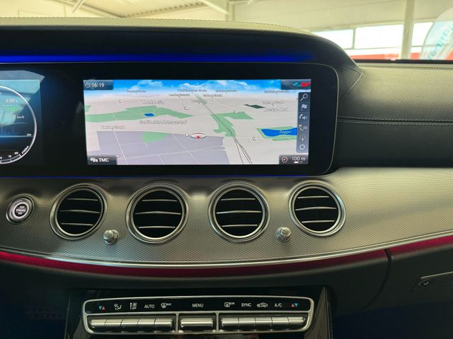 MERCEDES-BENZ E 200 — Foto 18