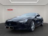 Maserati Ghibli 3.0 V6-KAMERA-SPORTABGAS-KEYLESS-H&K - schwarze Maserati Ghibli