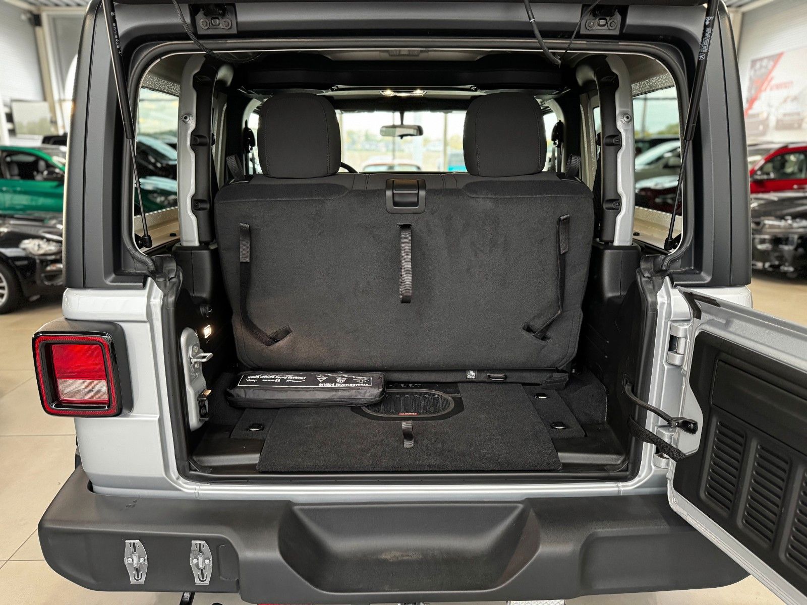 Fahrzeugabbildung Jeep Wrangler WILLYS 2.0 T-GDI 4x4 AHK GARANTIE*