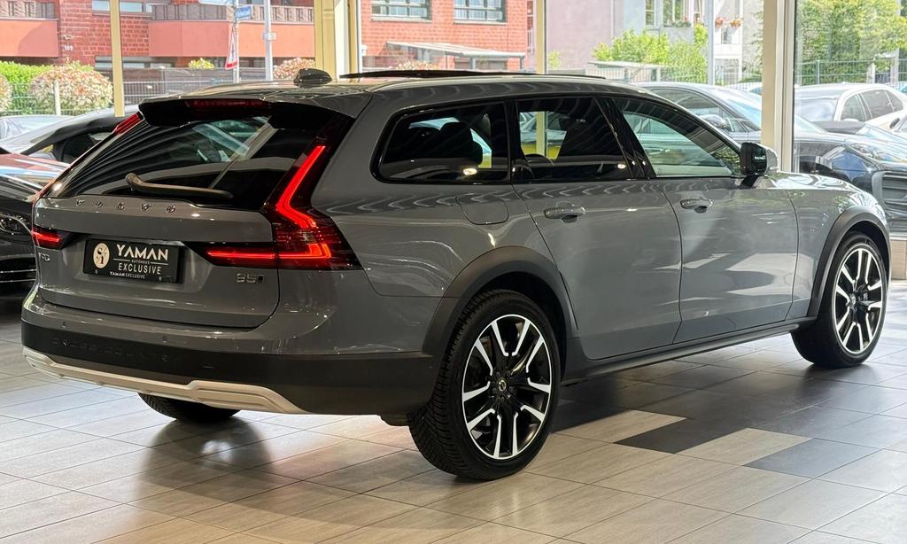 Volvo V90 Cross Country