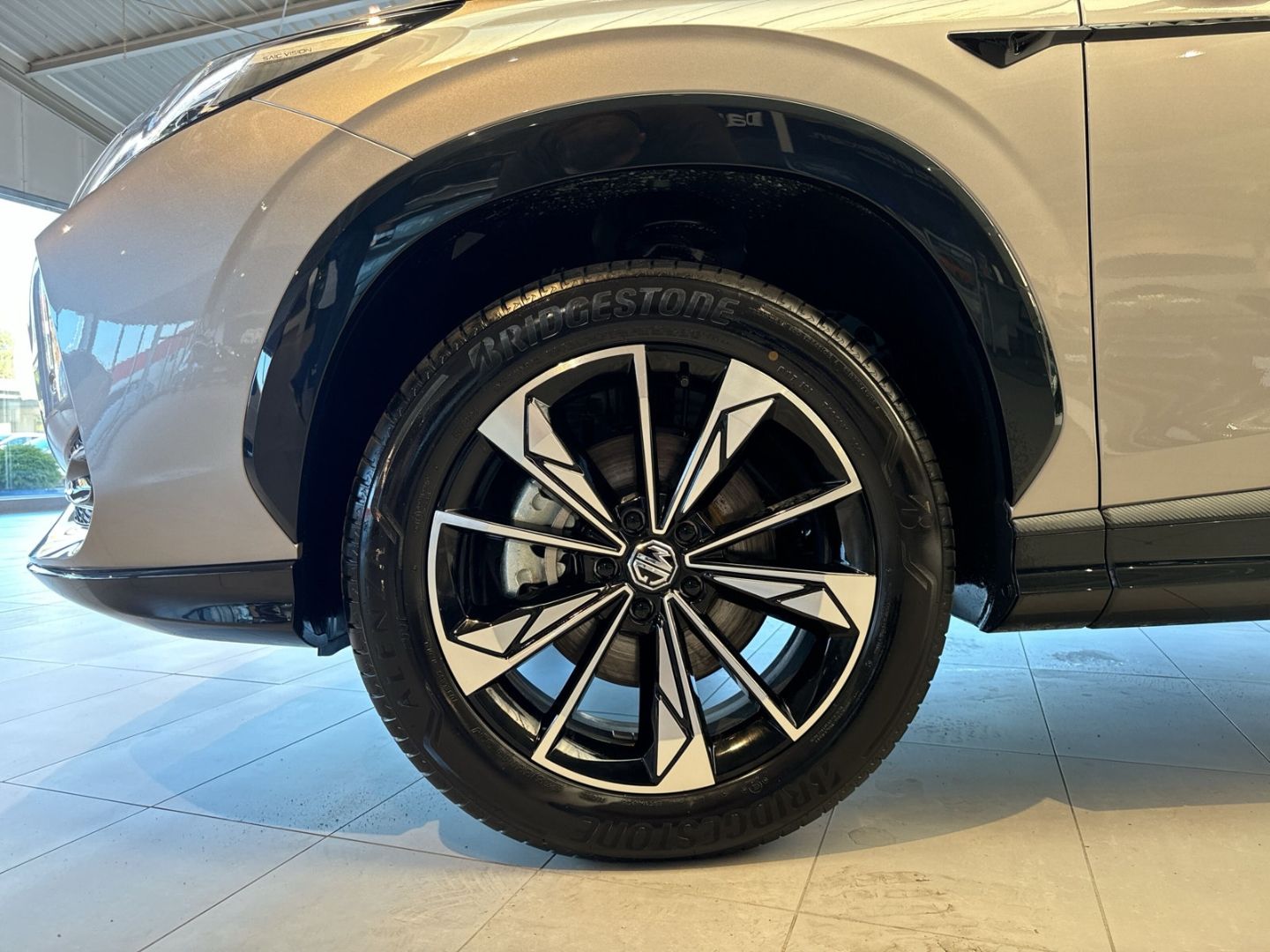 Fahrzeugabbildung MG HS Comfort AT 1,5l TOP FINANZ* verschiedene Farb