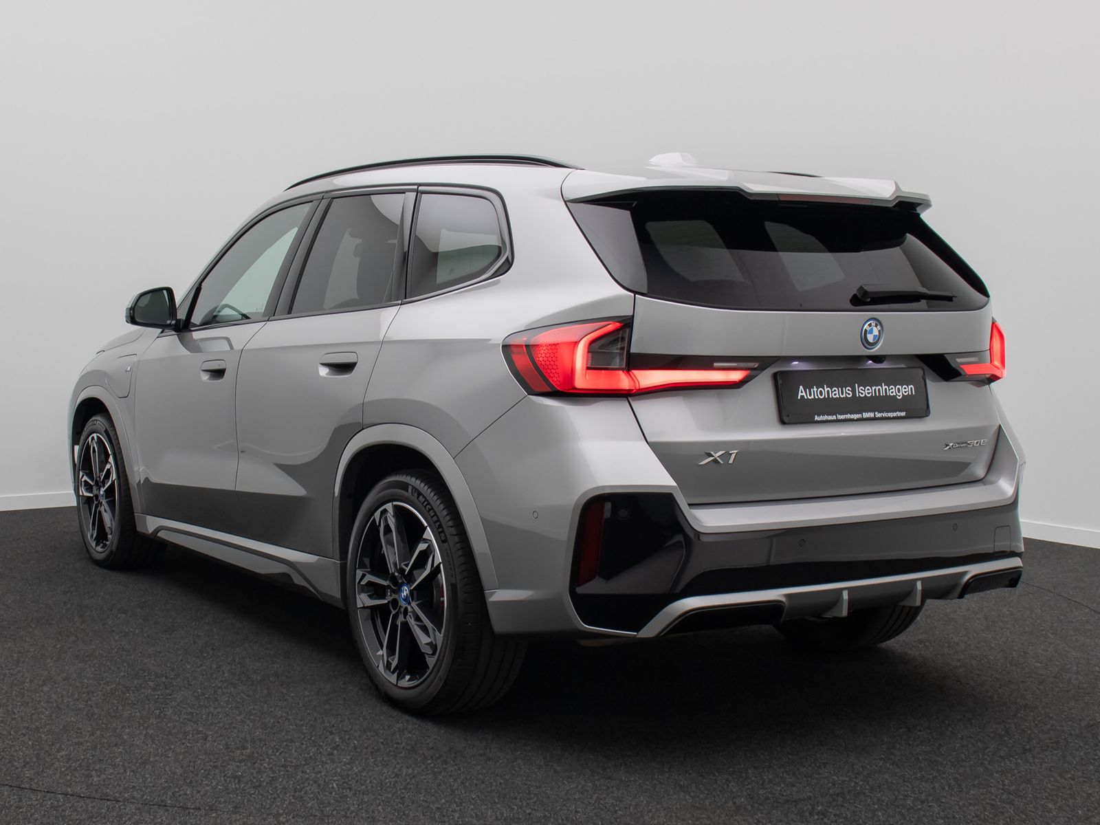Fahrzeugabbildung BMW X1 xD30e MSport 360&deg;H/K Panorama AHK HUD DAB 19"