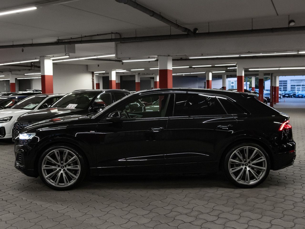 Audi Q8 55 TFSI quattro S line Head Up Matrix AHK 23' foto 3
