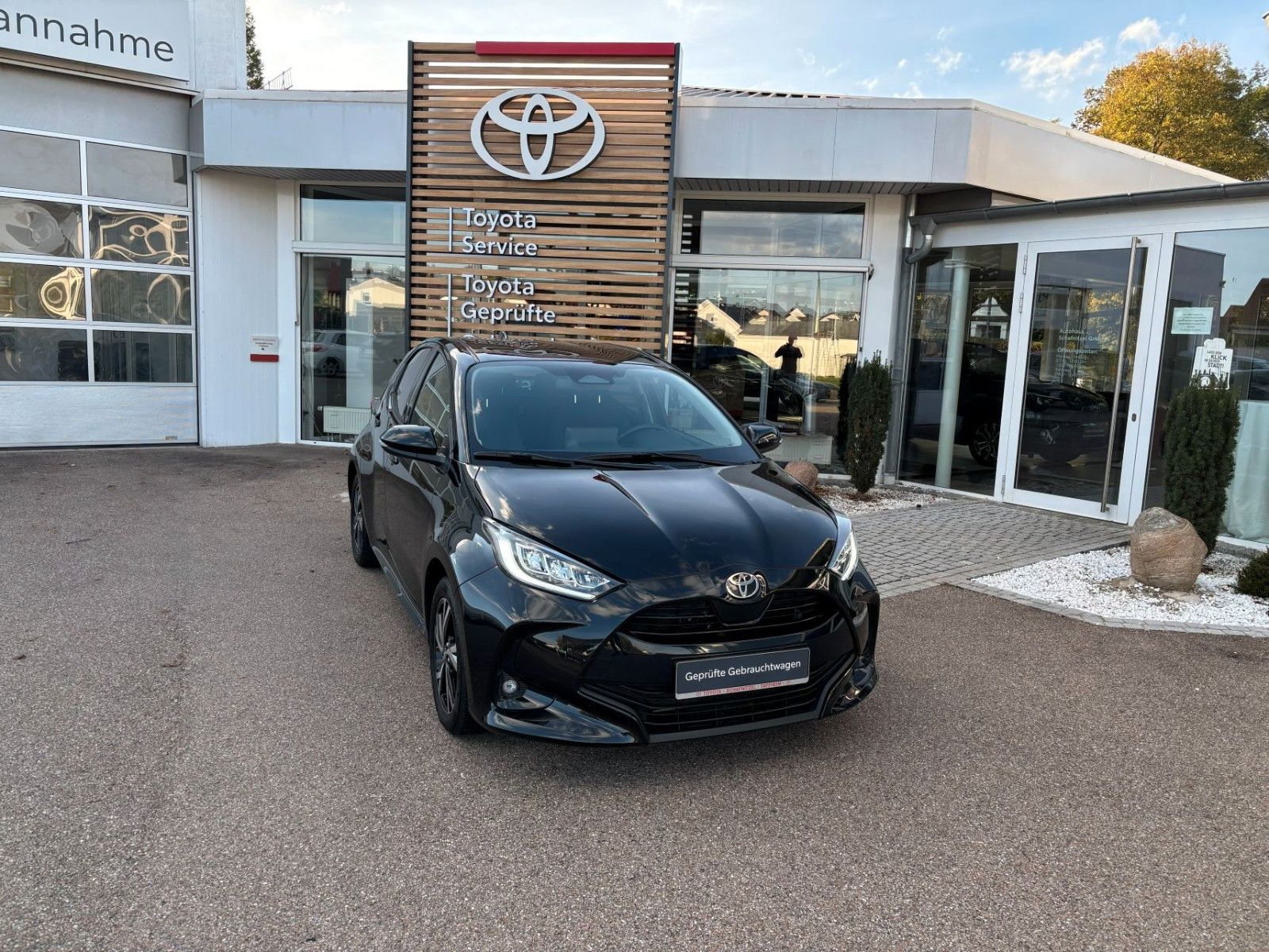 Toyota Yaris Team D 1.5-l-VVT-i Hybrid *Comfort-Paket* imagem 2