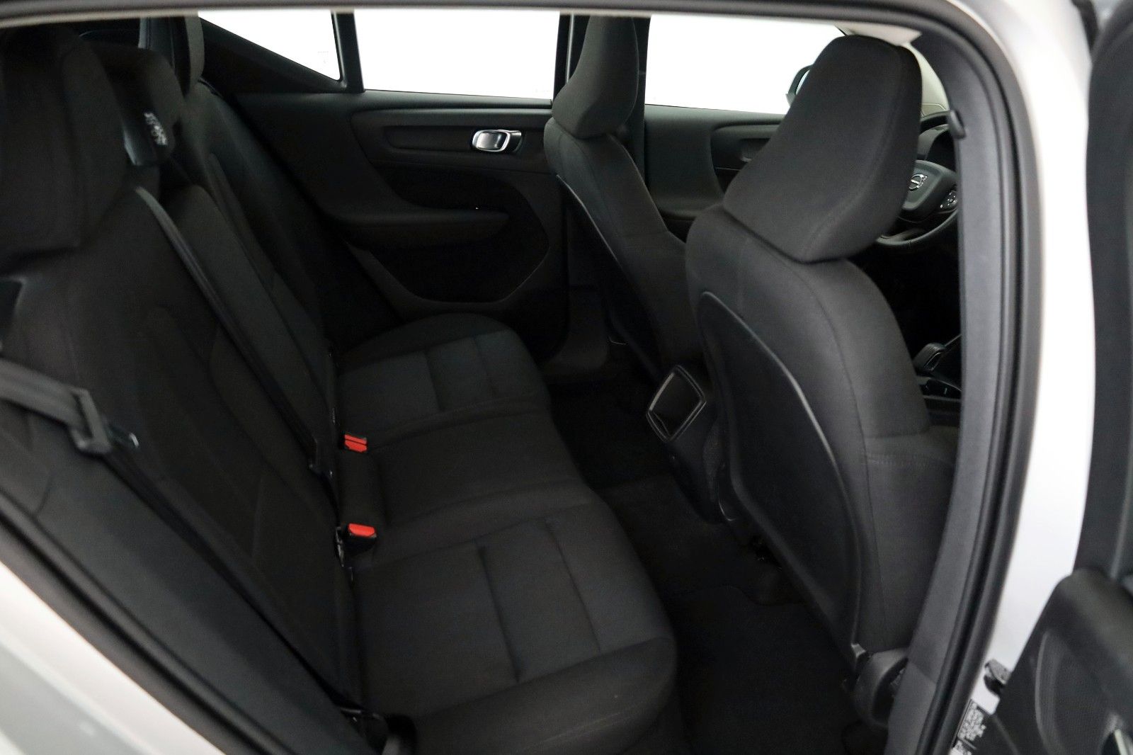 Fahrzeugabbildung Volvo XC40 2WD Navi,LED,Kamera,Apple CarPlay,PDC