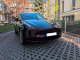 Tesla Model Y Long Range 2024 Modell AWD Rot - rote Tesla Model Y