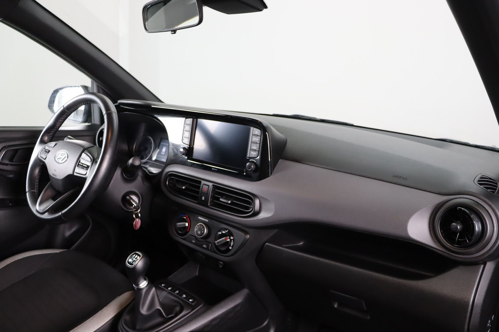 Fahrzeugabbildung Hyundai i10 * DAB * Navi * Lenkradhzg. * Rückfahrk.