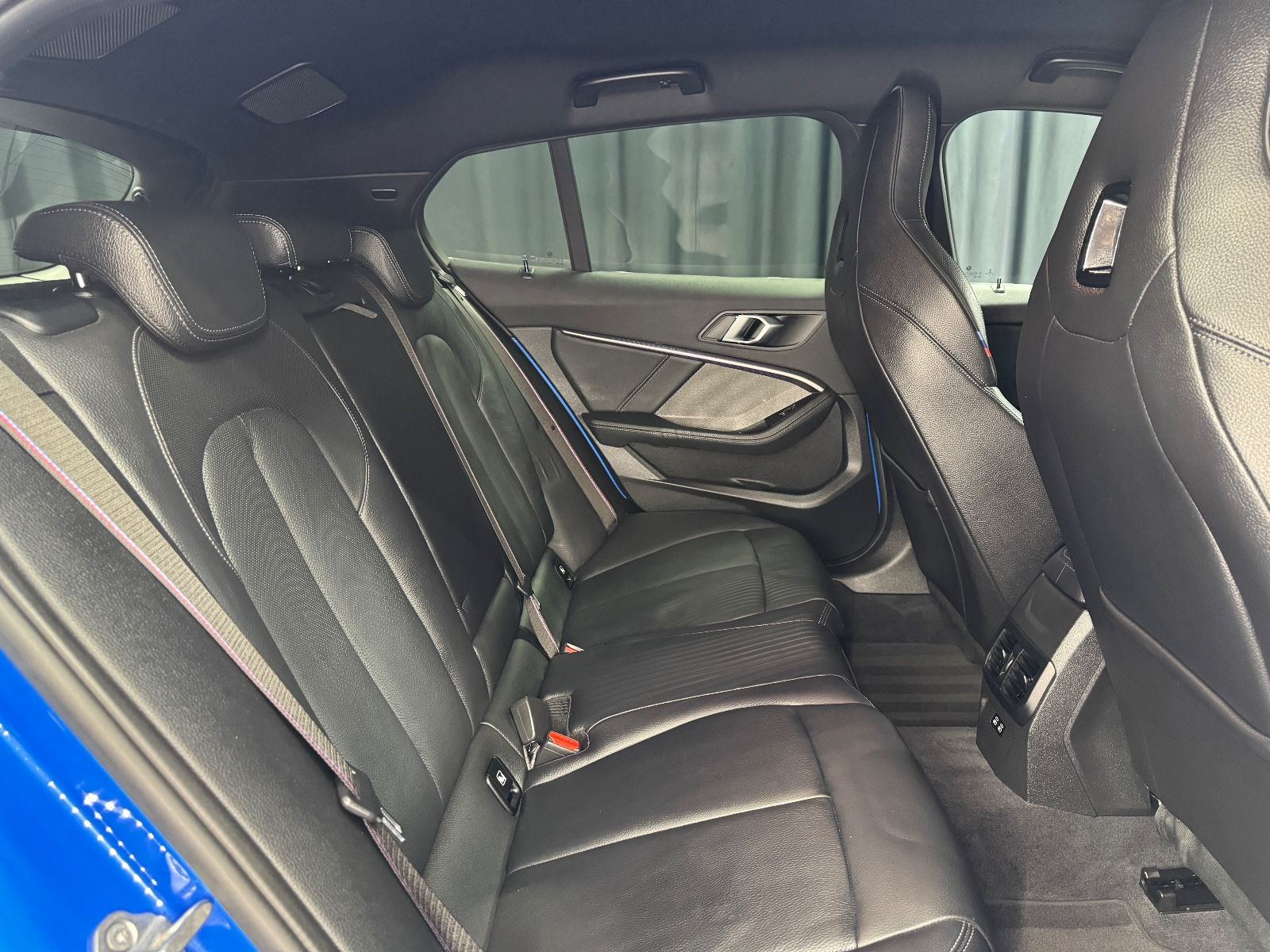 Fahrzeugabbildung BMW M135 i xDrive|H/K|NAVI|ACC|HEAD-UP|SPORTSITZE|