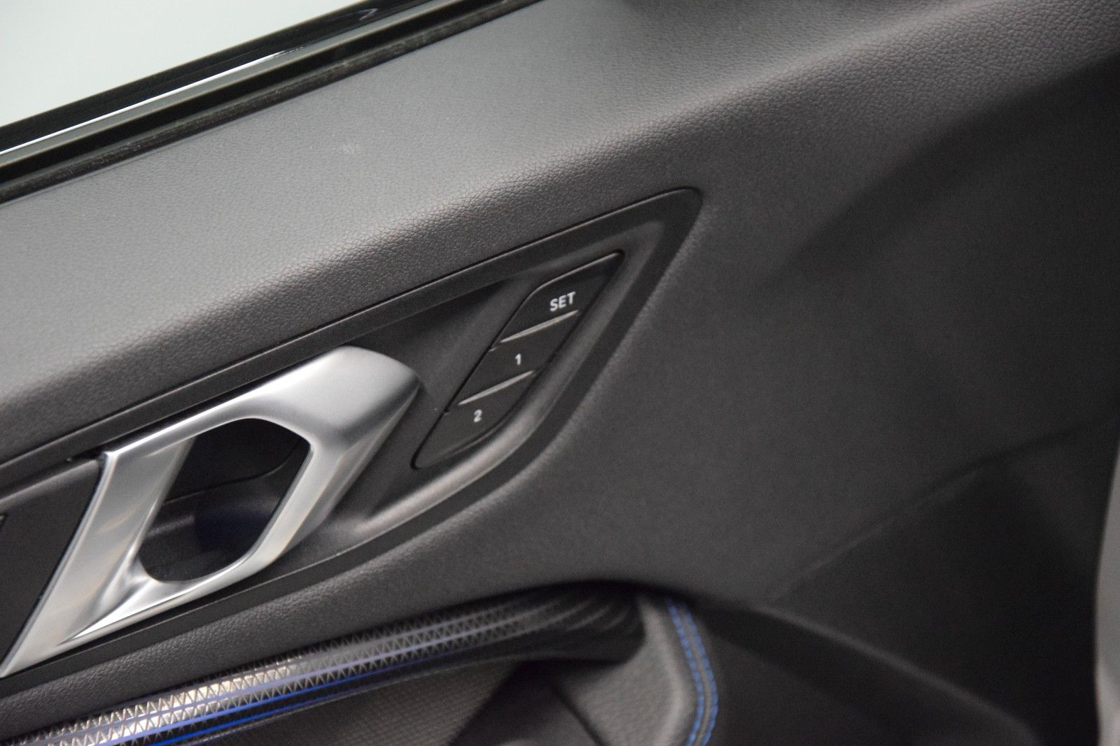 Fahrzeugabbildung BMW 218i M Sport Gran Coupe Panorama ACC H&k Memory