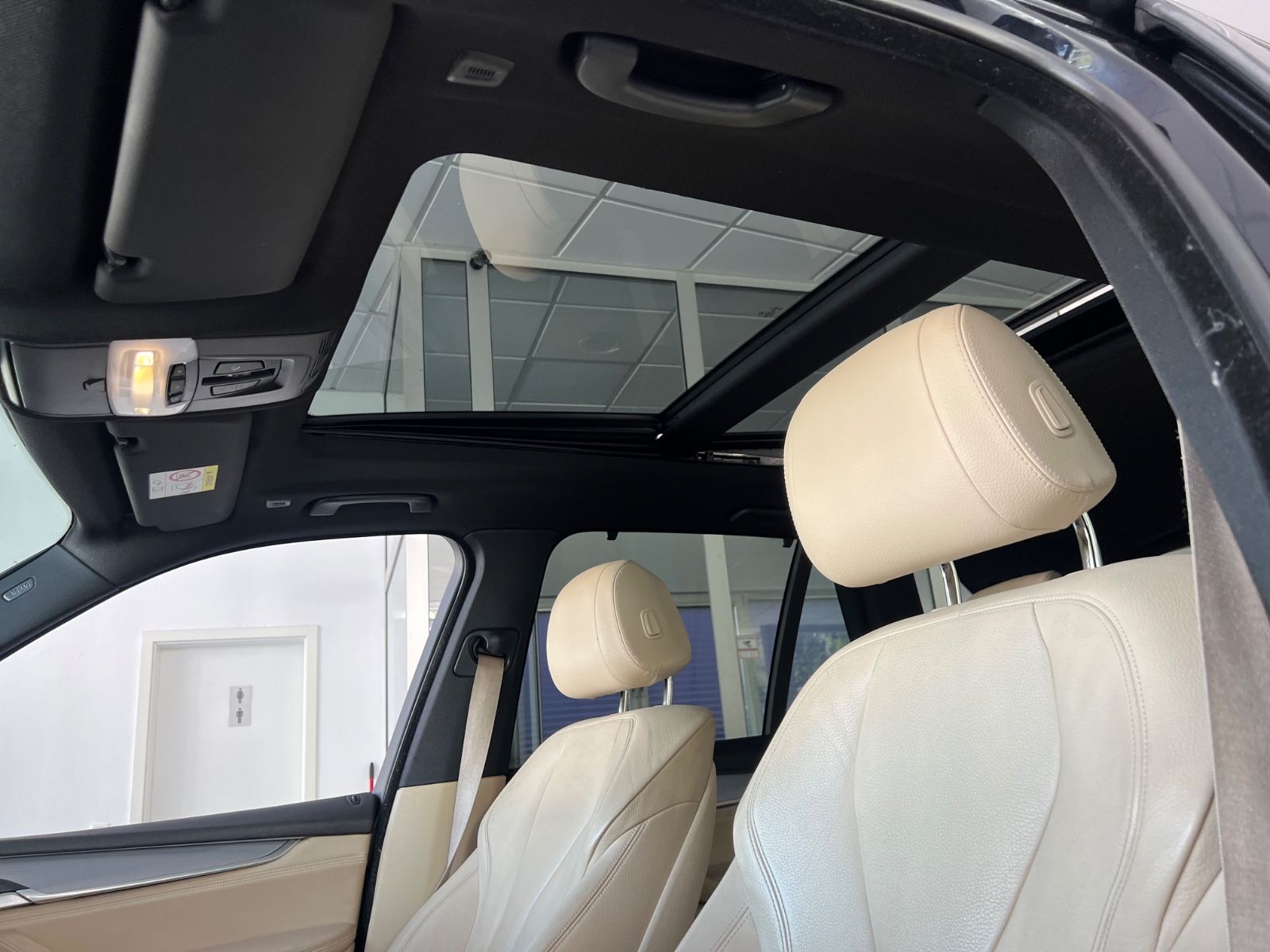 Fahrzeugabbildung BMW X5 xDrive 30 d M Sport Paket *PANO*SOFT-CLOSE*