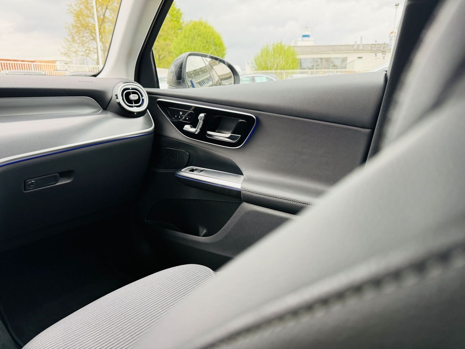 Fahrzeugabbildung Mercedes-Benz GLC 220 d 4M PROGRESSIVE, LED, PTS, RFK, AHK, To